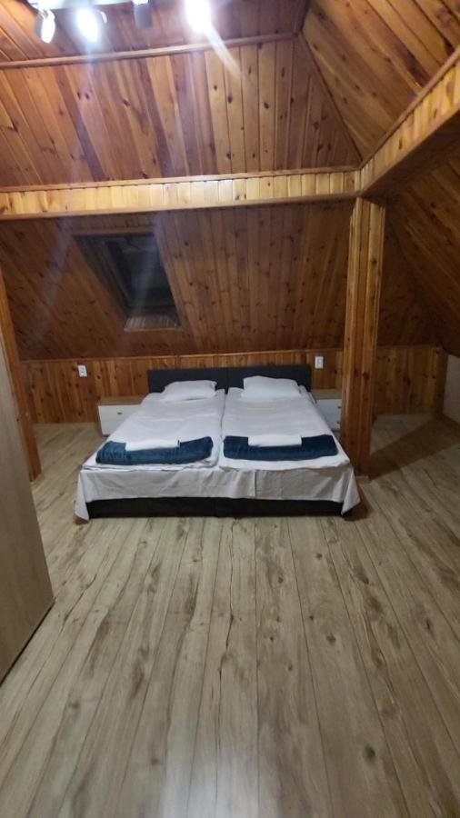 Noclegi Miedzy Parkami Milicz Exterior foto