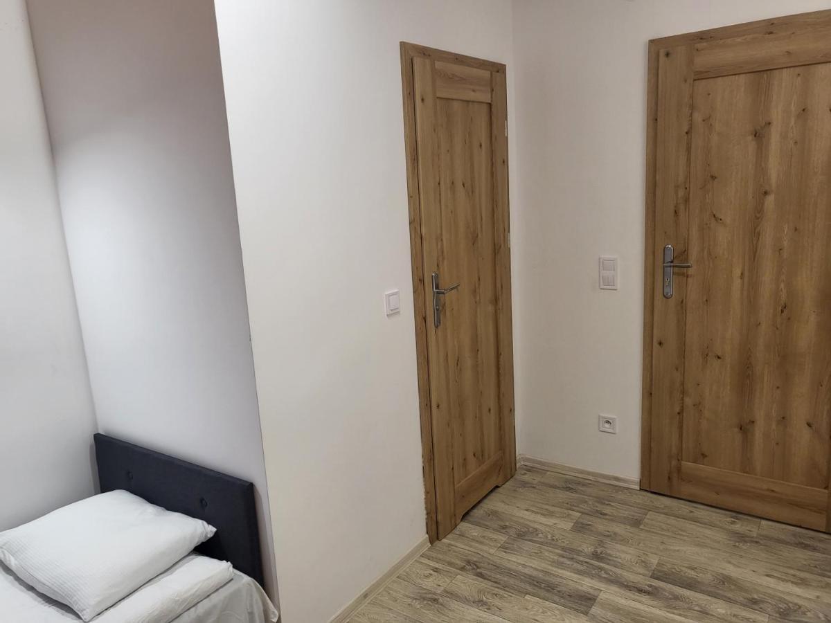 Noclegi Miedzy Parkami Milicz Exterior foto