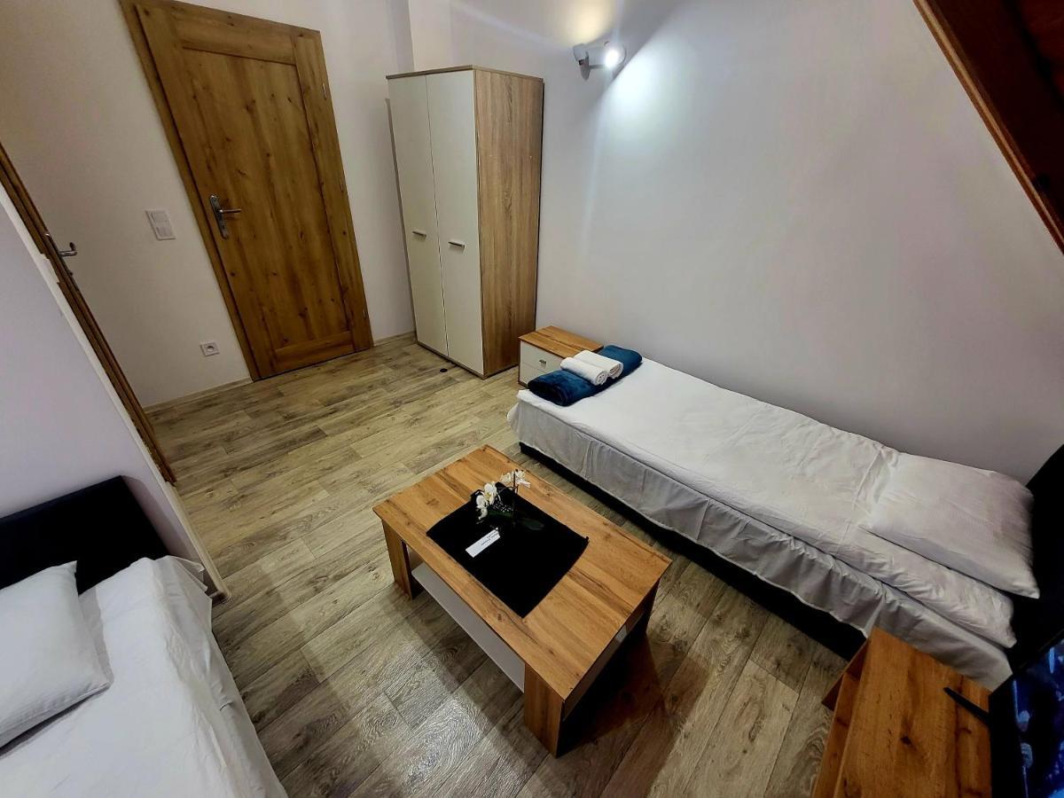 Noclegi Miedzy Parkami Milicz Exterior foto