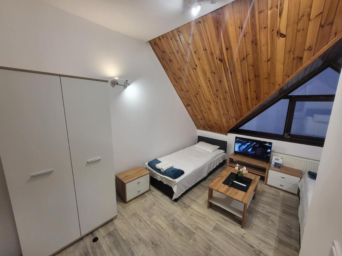Noclegi Miedzy Parkami Milicz Exterior foto